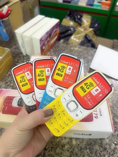 Điện thoại Mobell M179 - 8
