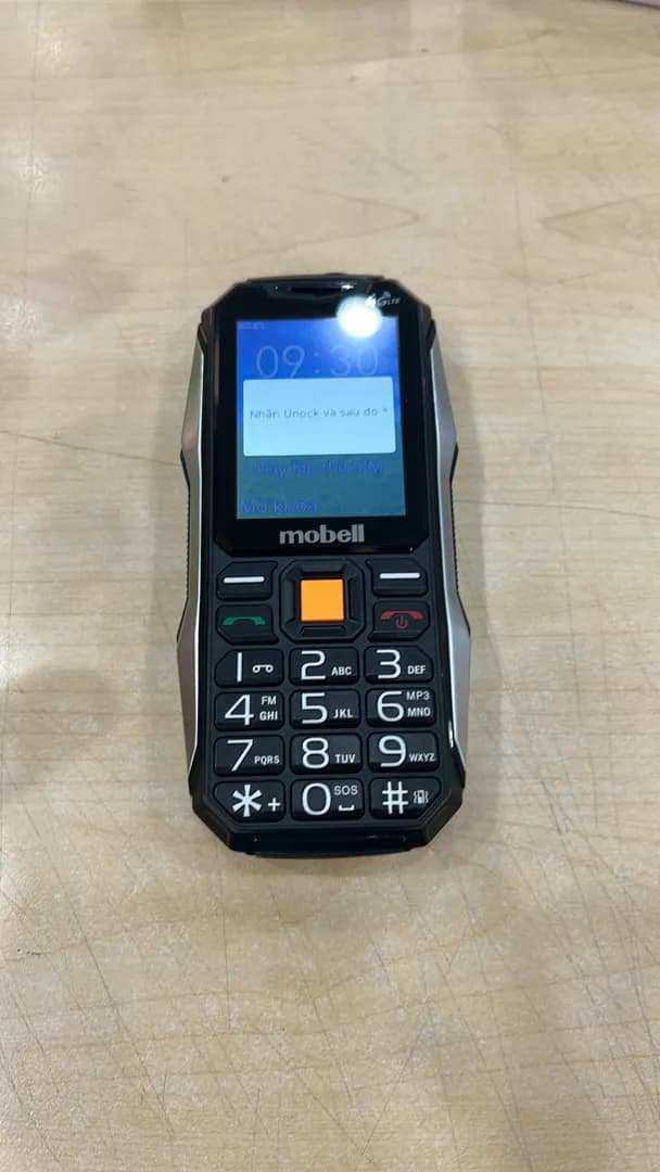 Điện thoại Mobell Rock 7 - 16