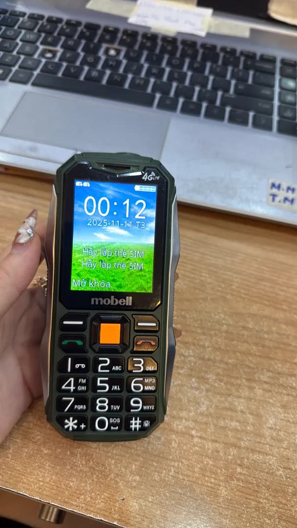 Điện thoại Mobell Rock 7 - 10