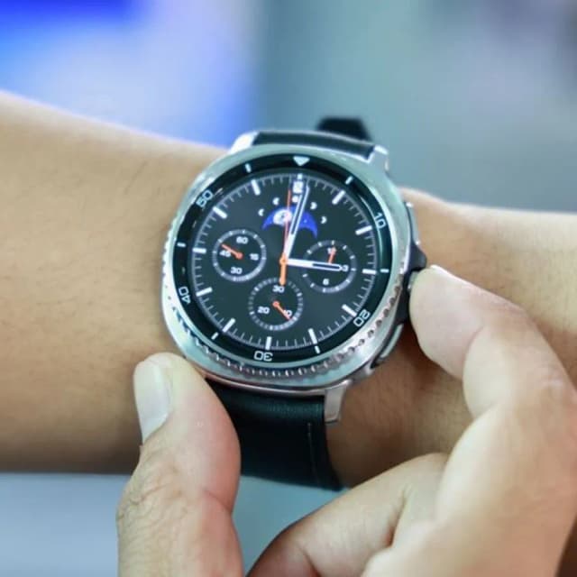 So sánh giá Samsung Galaxy Watch8 Classic 46mm dây da rẻ nhất? - Ảnh 15