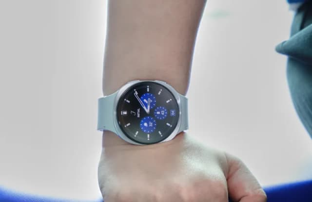So sánh giá Samsung Galaxy Watch8 LTE 40mm dây silicone rẻ nhất? - Ảnh 18