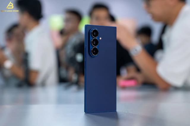 Điện thoại Samsung Galaxy Z Fold7 5G 12GB/256GB - 18