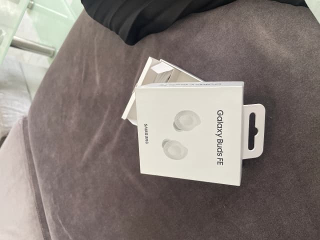 So sánh giá Tai nghe Bluetooth True Wireless Samsung Galaxy Buds FE R400N rẻ nhất? - Ảnh 16