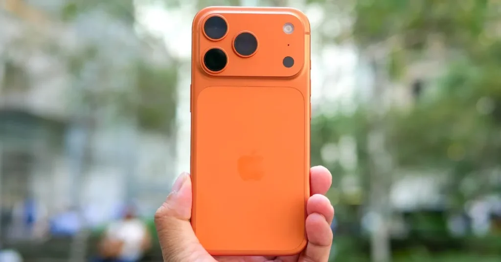 So sánh iPhone 17 Pro Max 256GB và Samsung Galaxy S25 Ultra 5G: Siêu phẩm nào dành cho bạn?